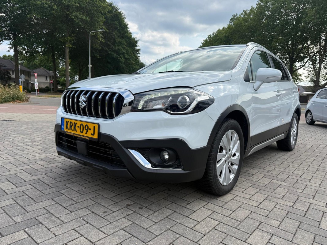 Suzuki S-Cross