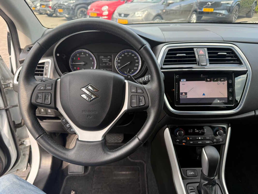Suzuki S-Cross