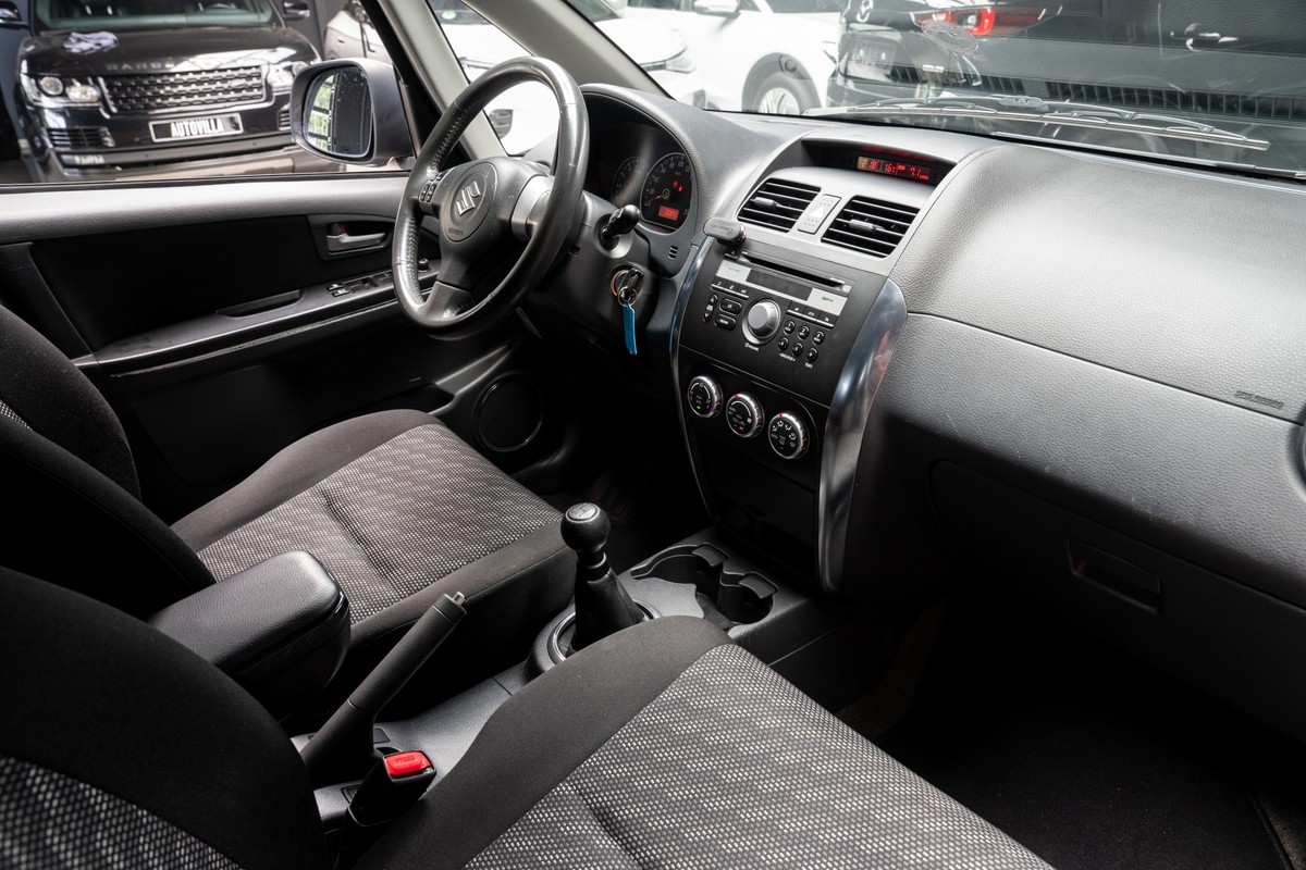 Suzuki SX4