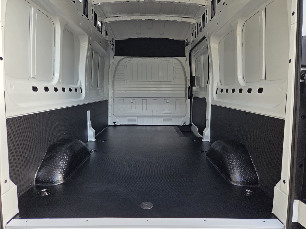 Maxus eDeliver9