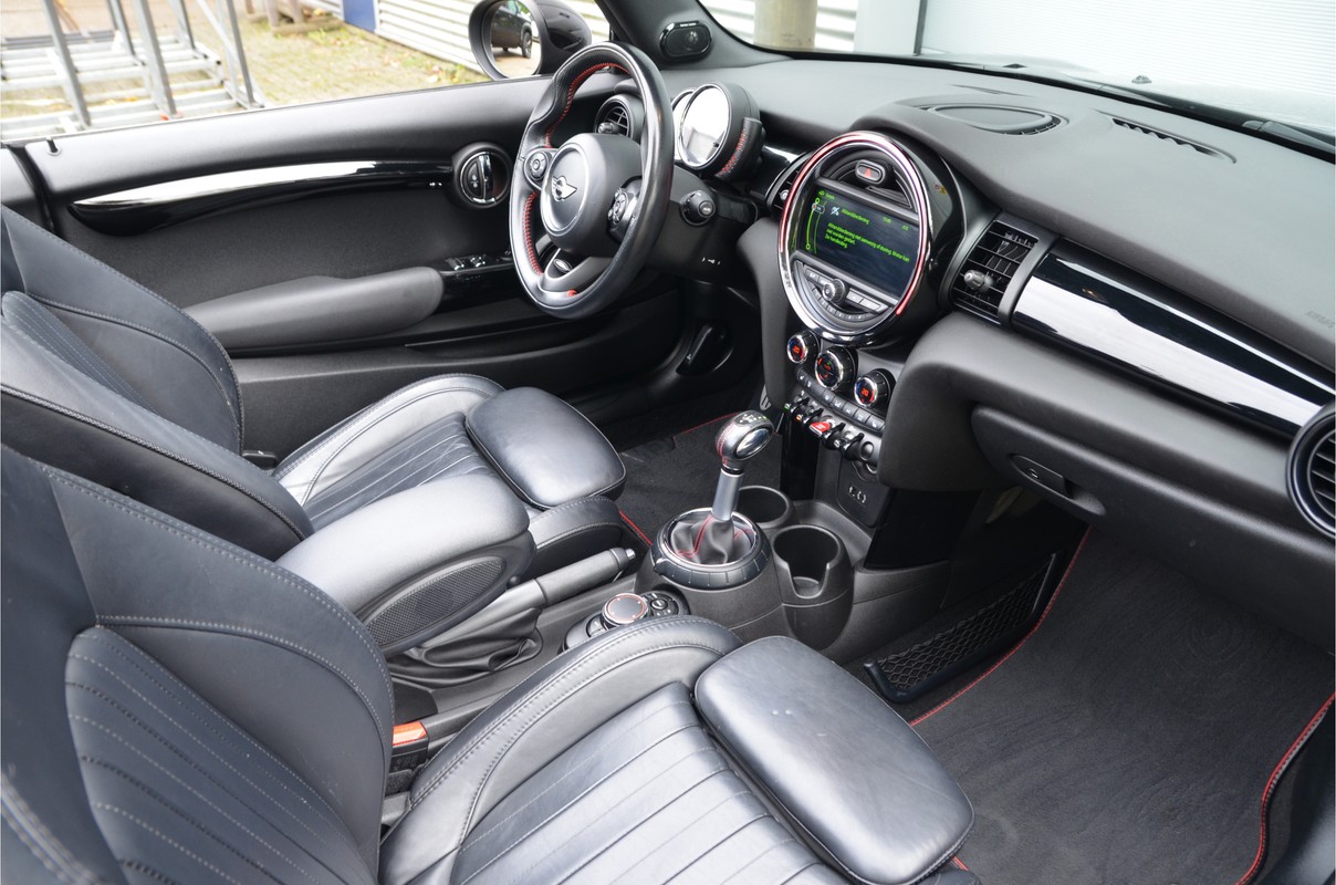 MINI Cooper Cabrio
