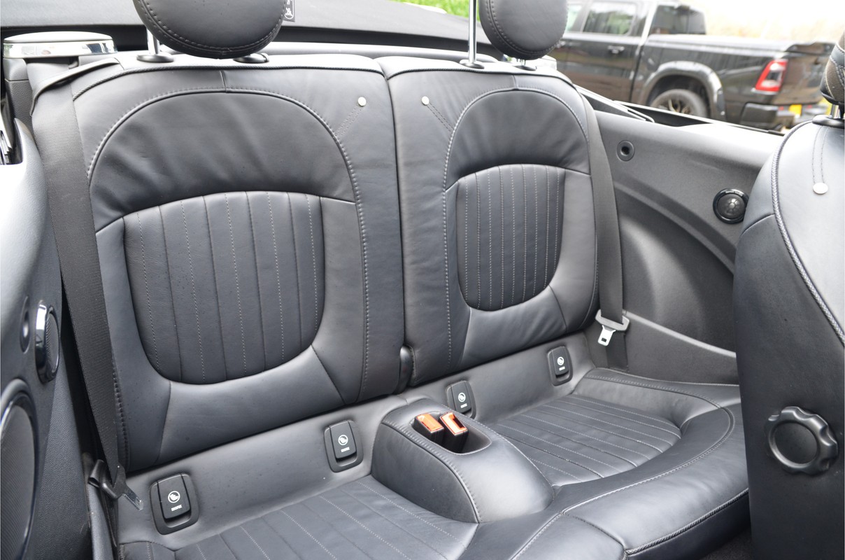 MINI Cooper Cabrio