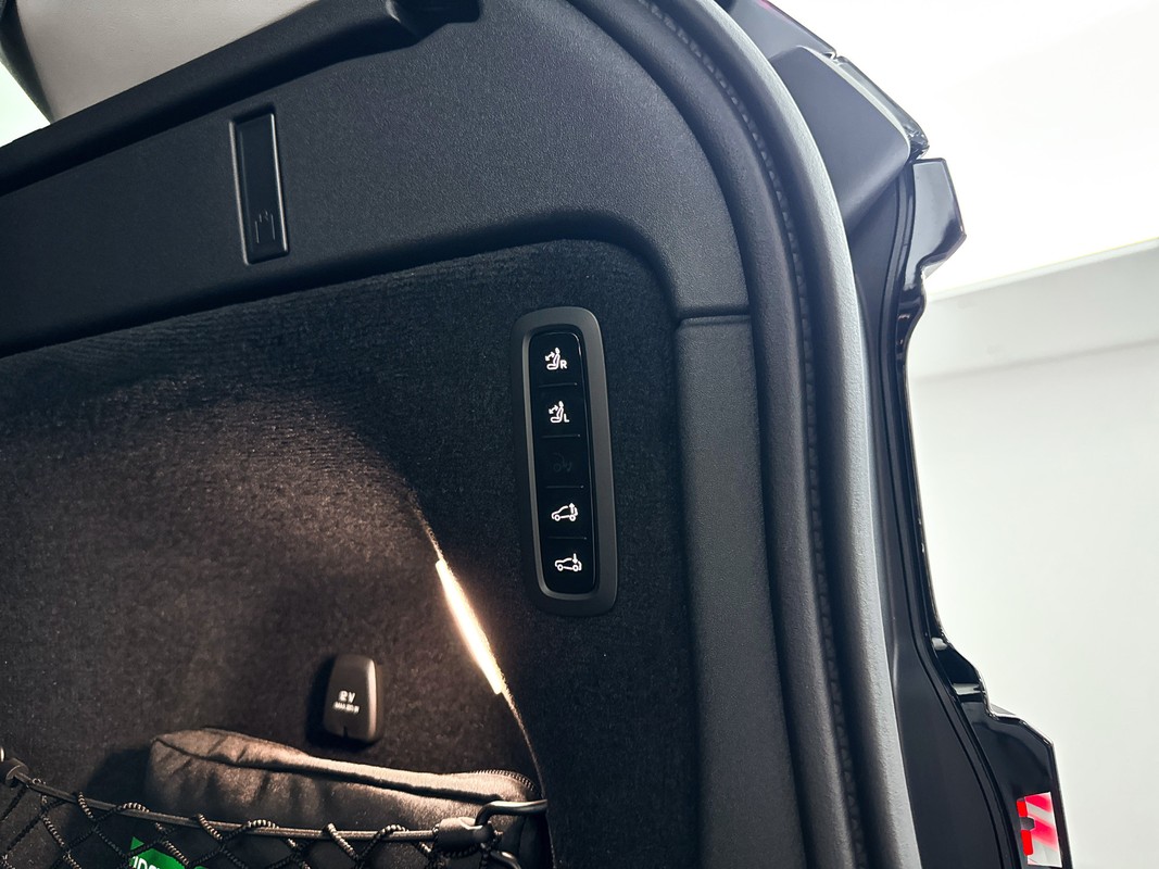 Volvo EX90