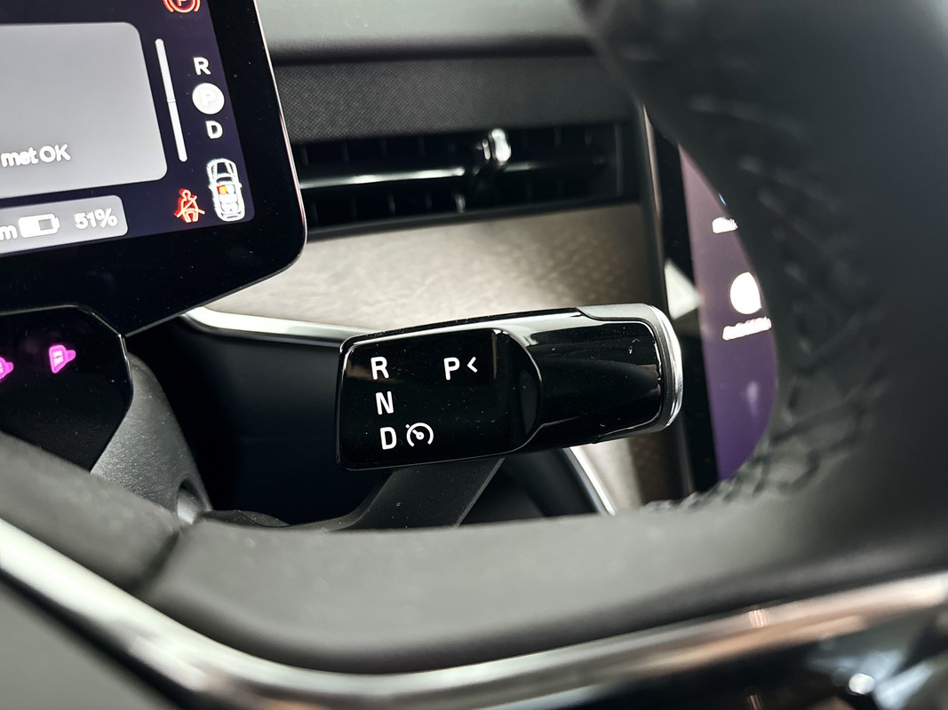 Volvo EX90