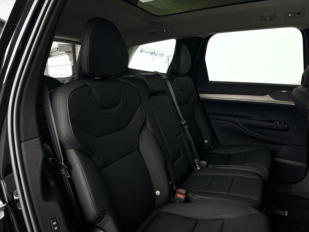 Volvo EX90