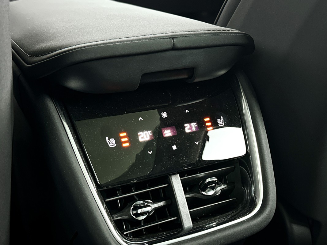 Volvo EX90