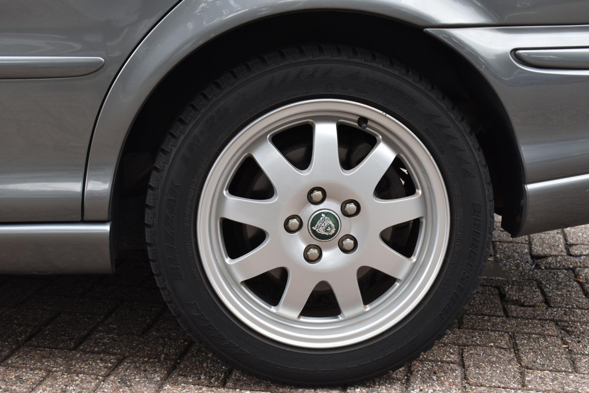 Jaguar X-Type