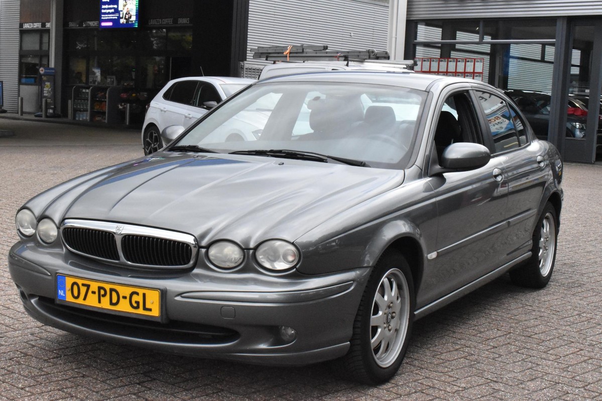 Jaguar X-Type