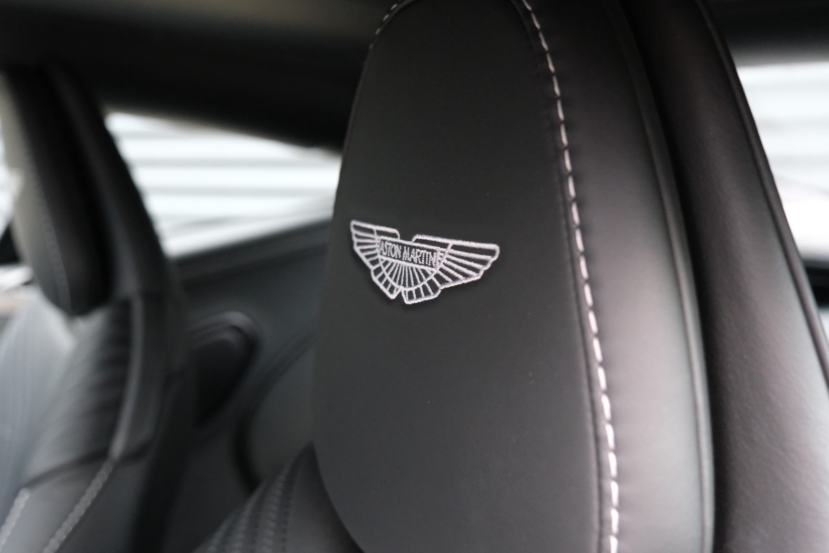 Aston Martin DB11
