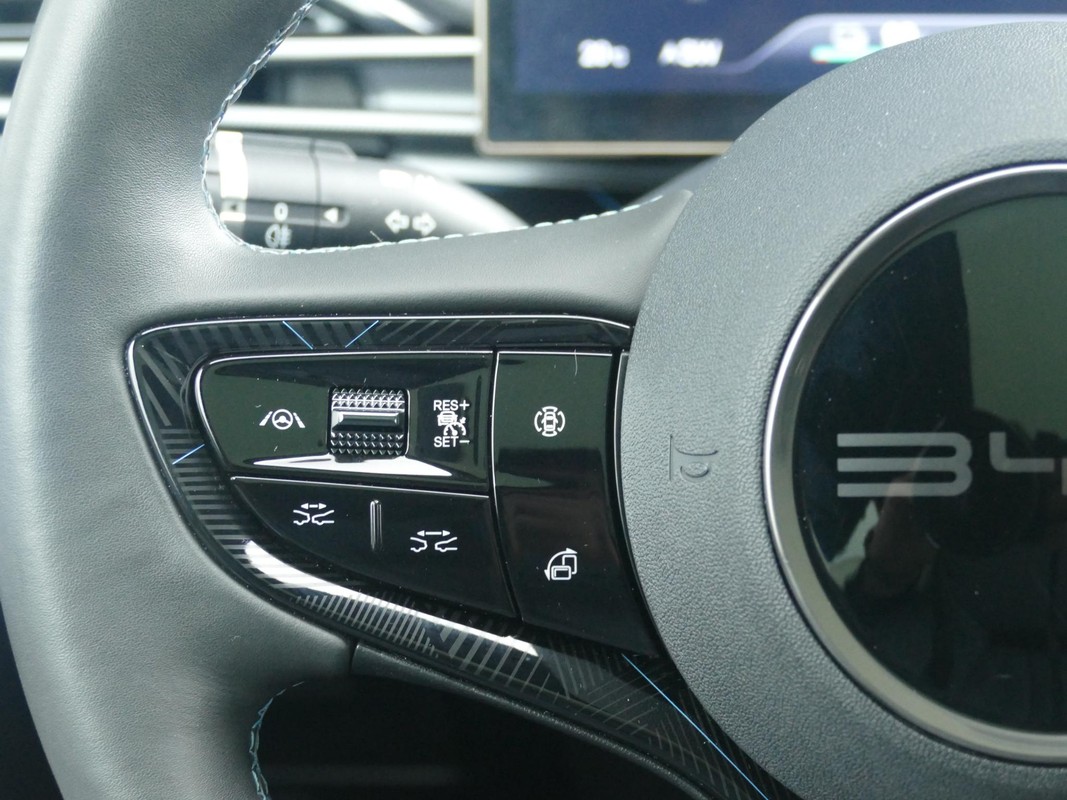 BYD SEAL