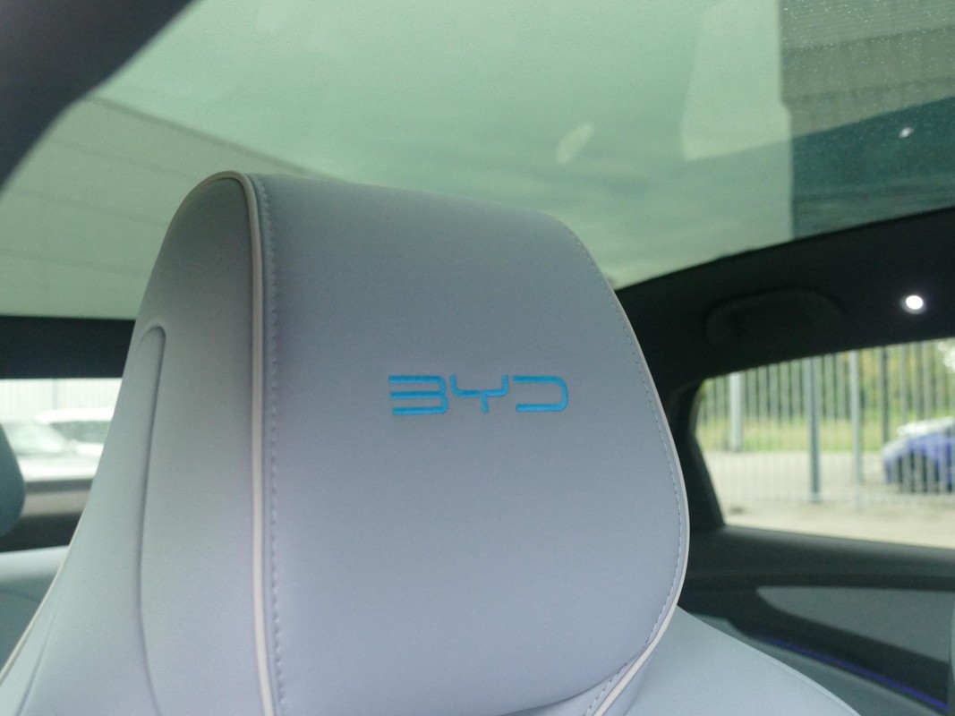 BYD SEAL