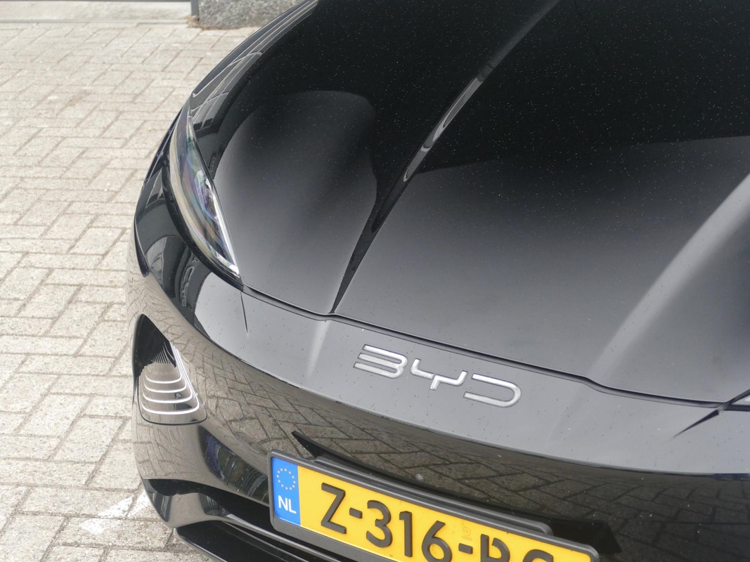 BYD SEAL