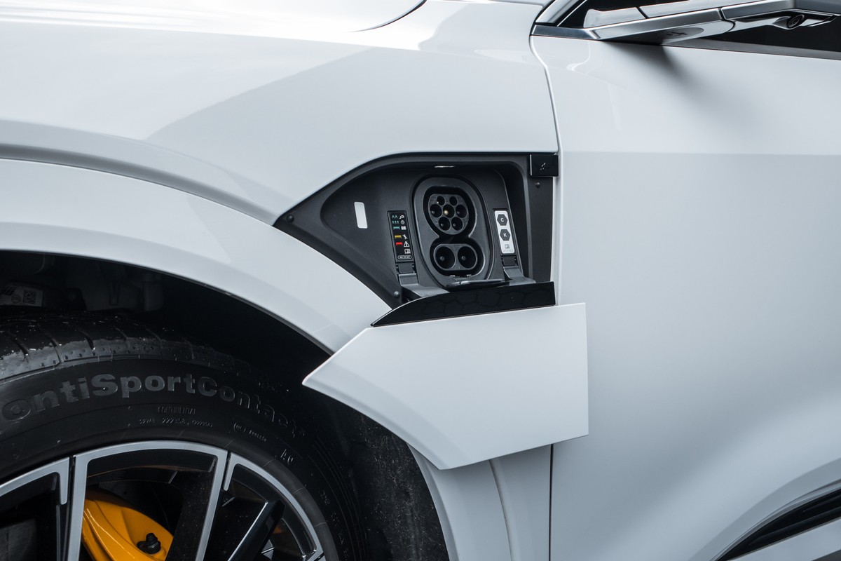 Audi e-tron