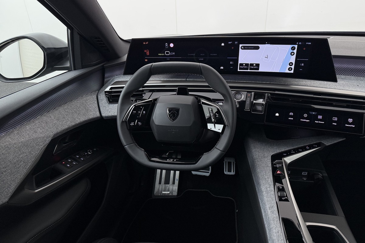 Peugeot e-3008