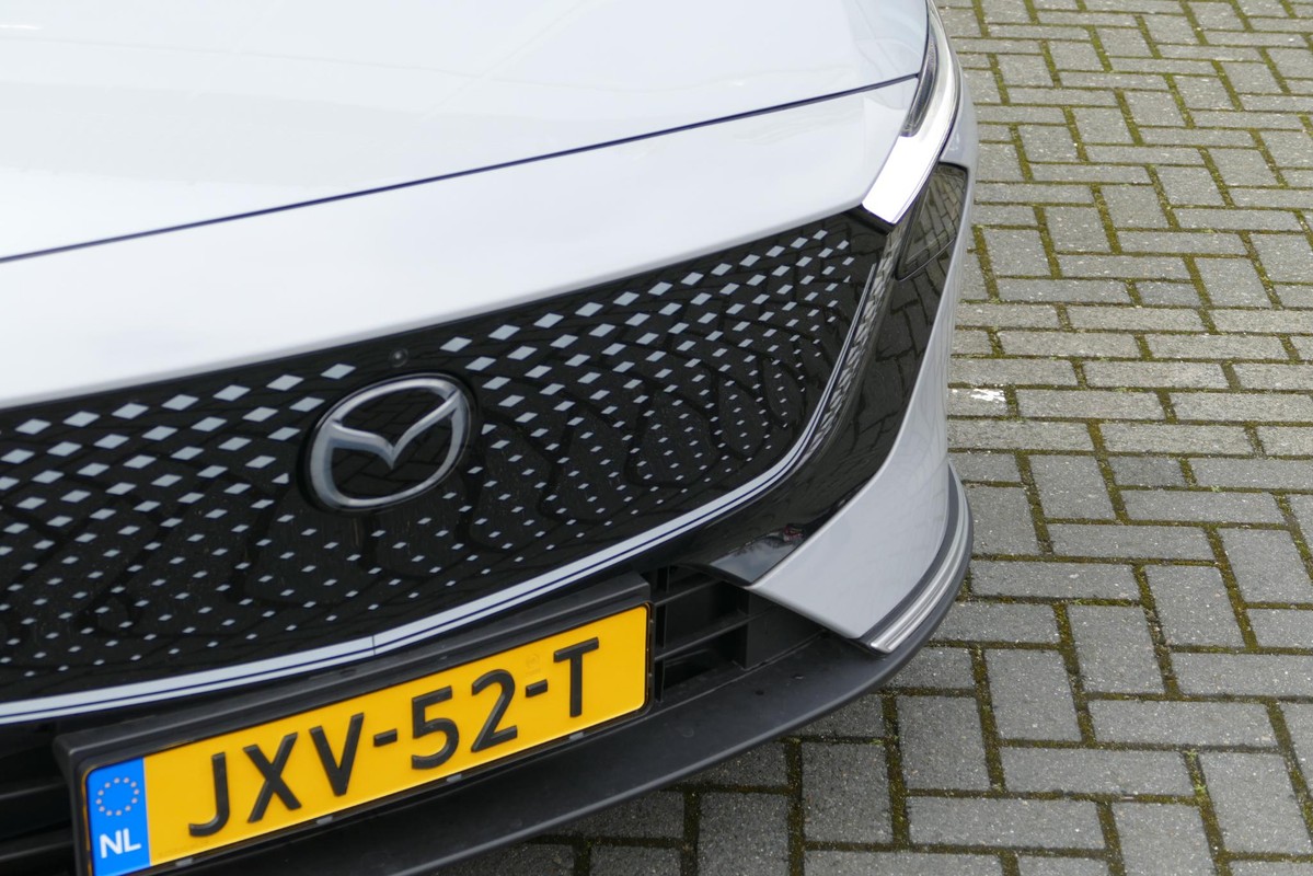 Mazda 6e