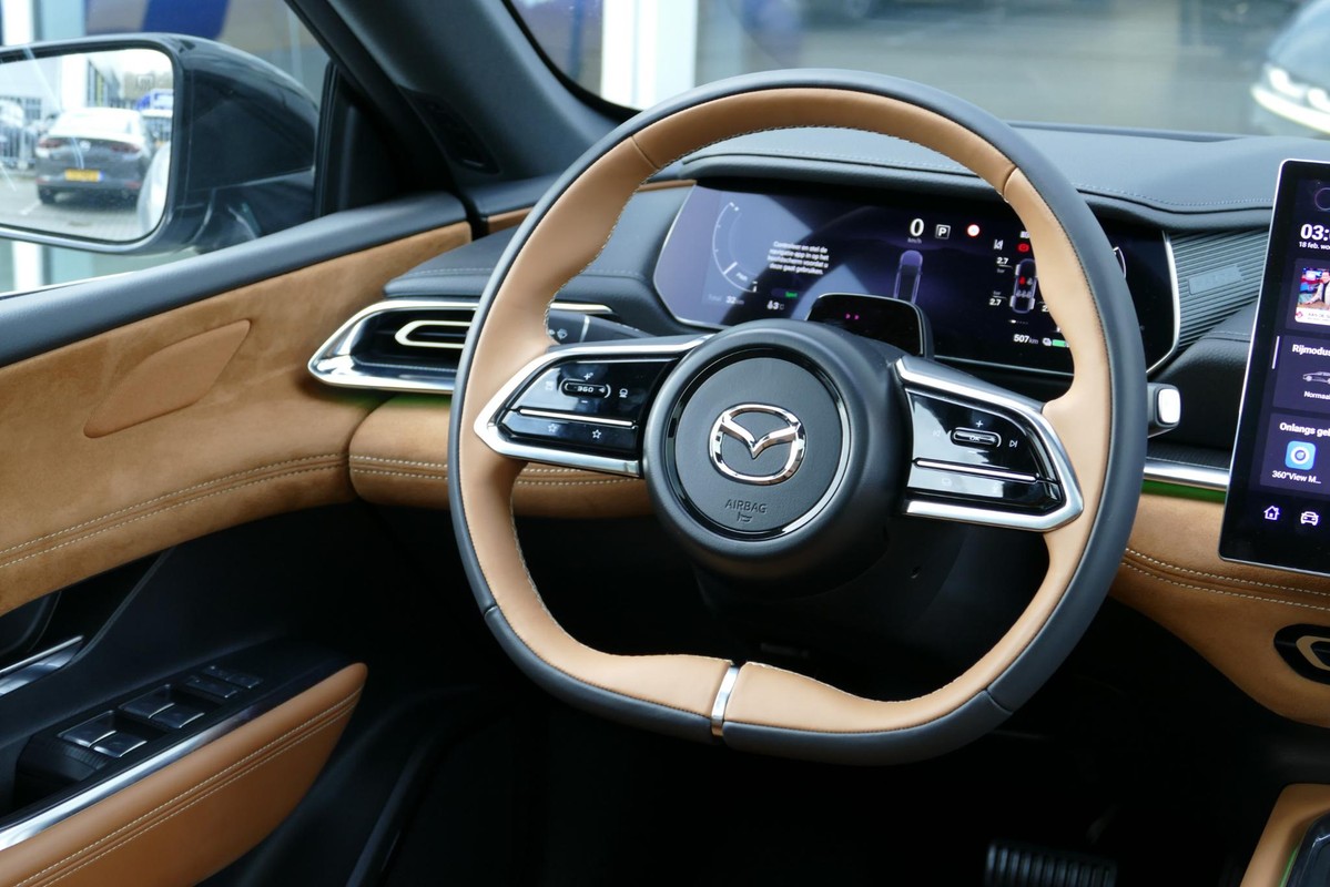 Mazda 6e
