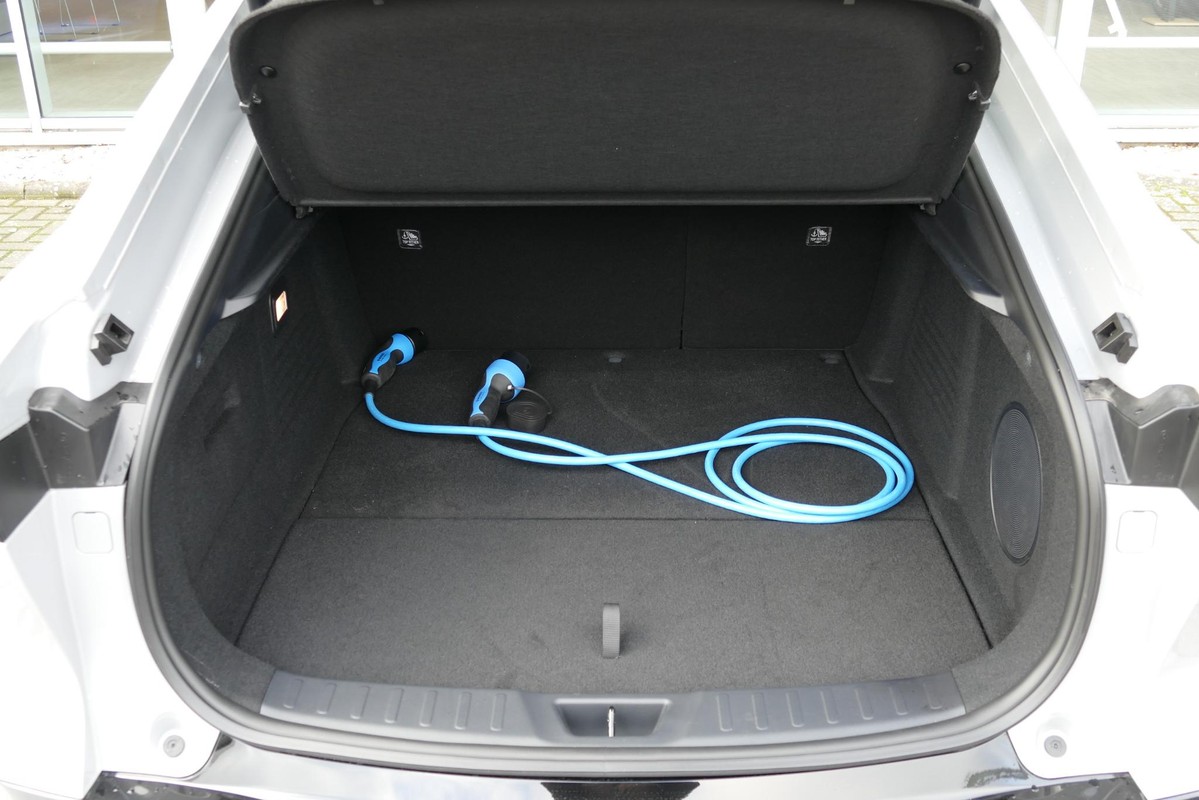Mazda 6e