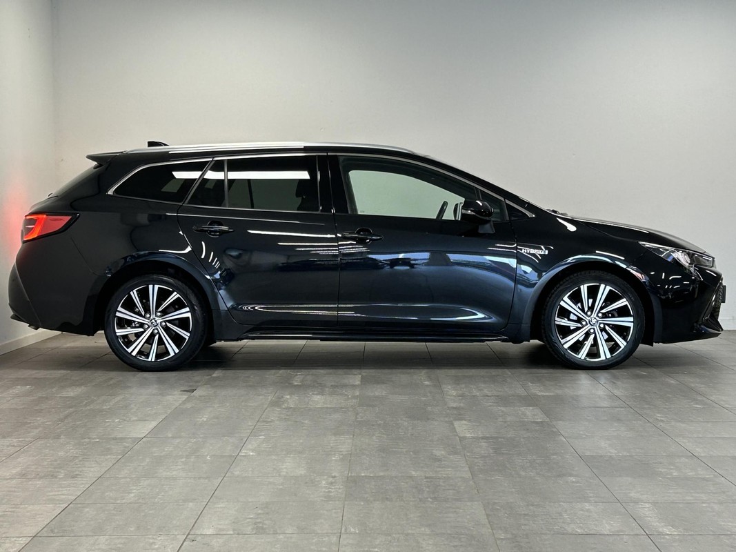 Toyota Corolla Touring Sports