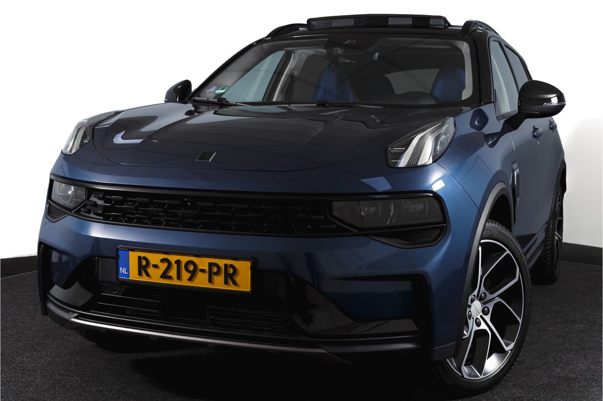 Lynk & Co 01