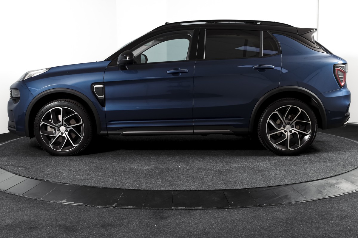 Lynk & Co 01