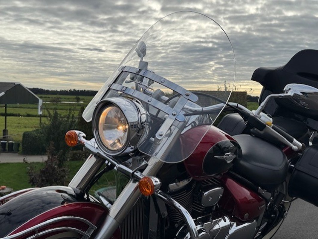 Suzuki Intruder