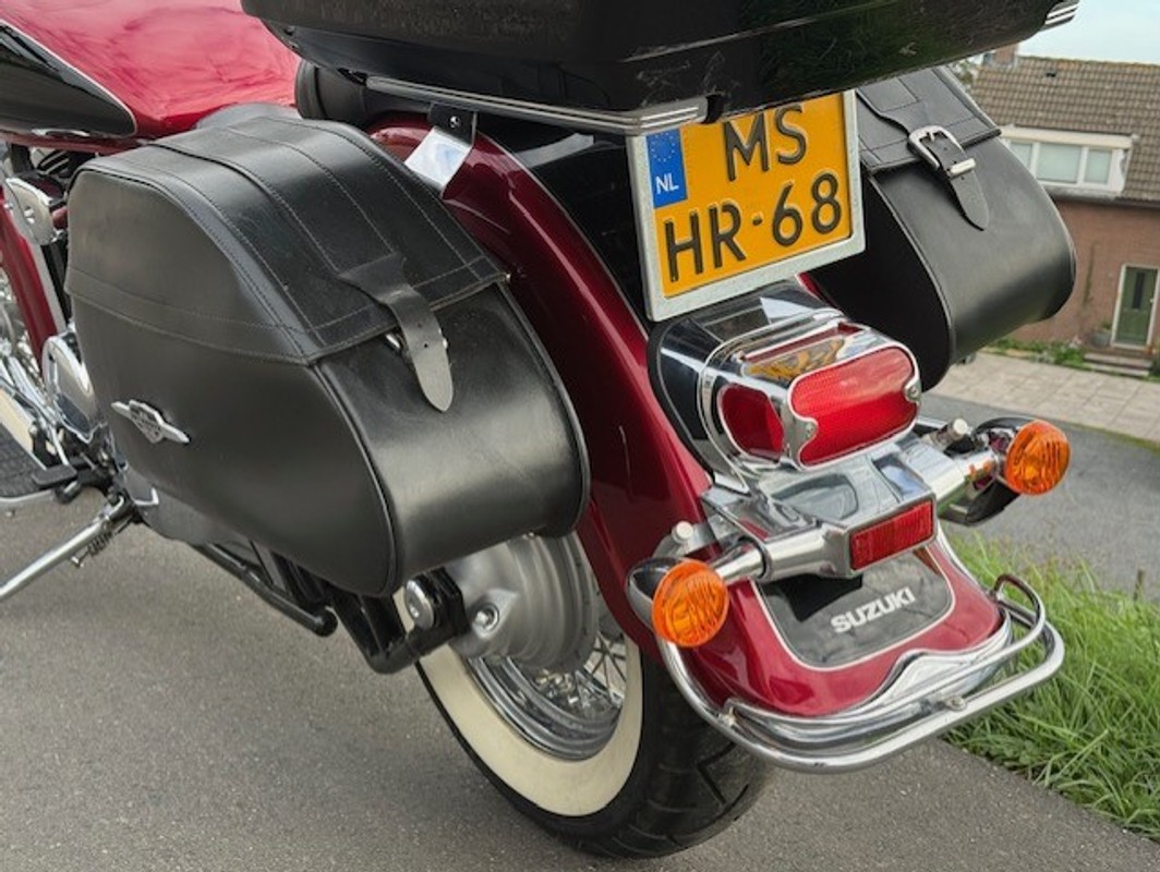 Suzuki Intruder