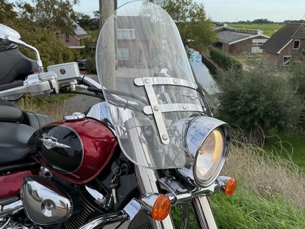 Suzuki Intruder
