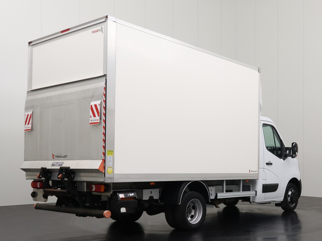 Nissan Interstar