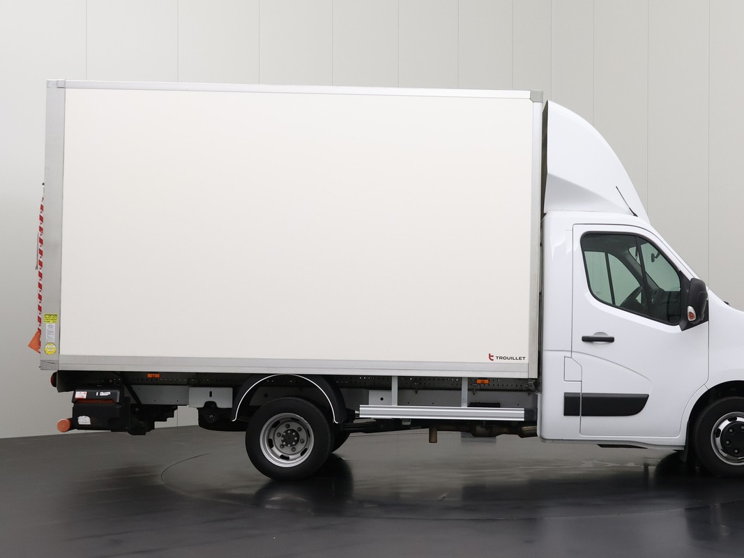Nissan Interstar