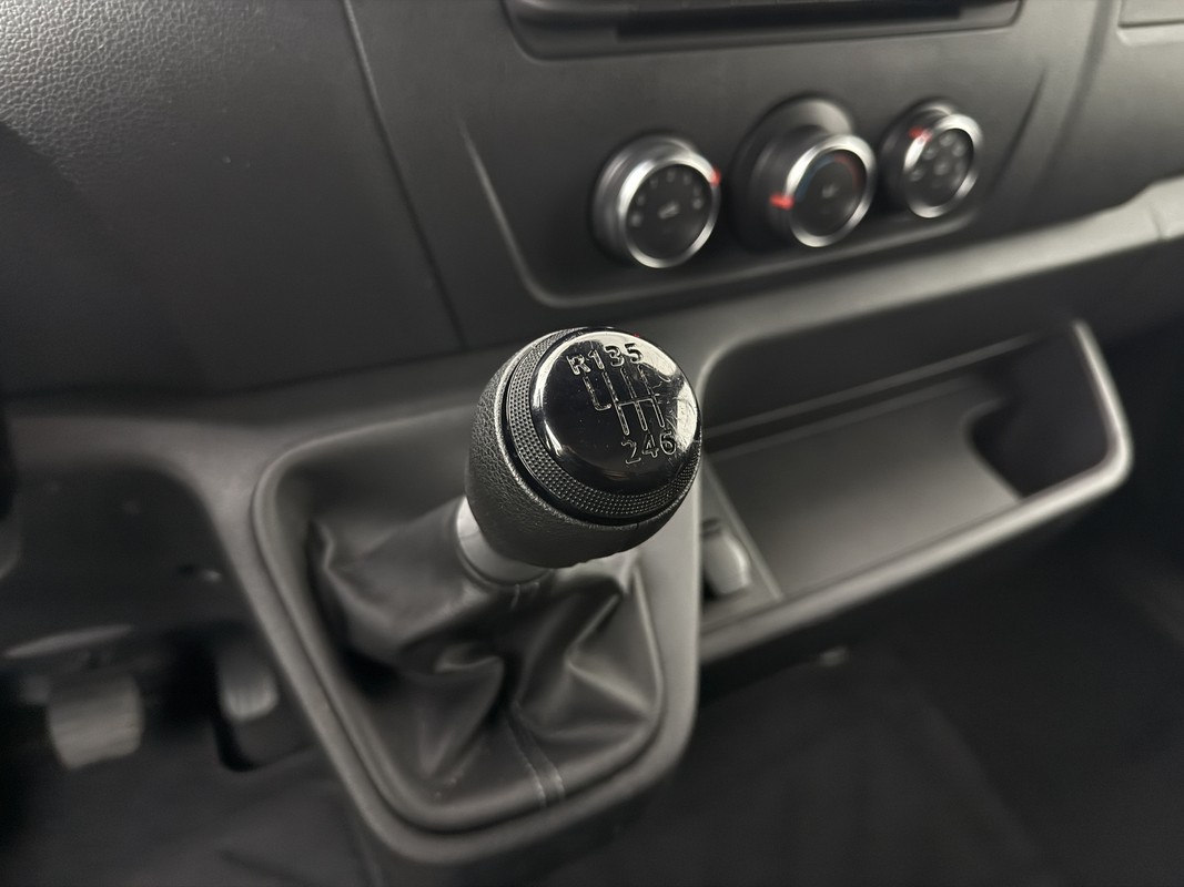 Nissan Interstar