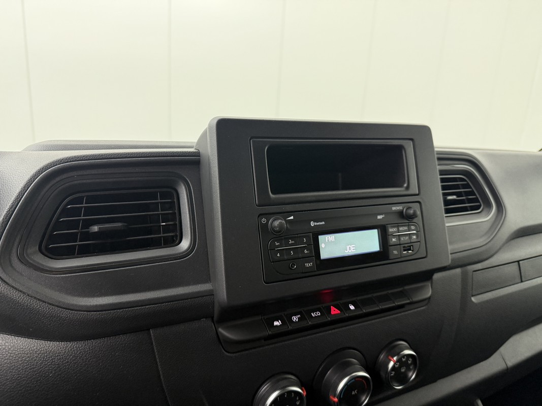 Nissan Interstar