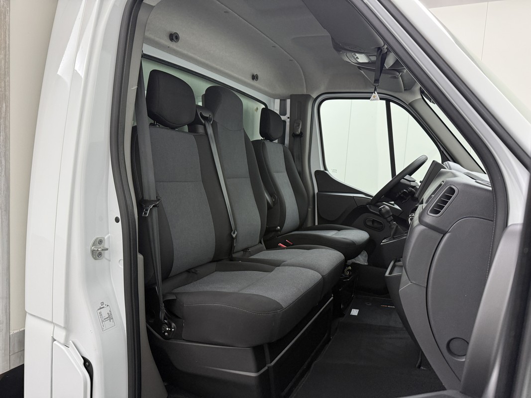 Nissan Interstar