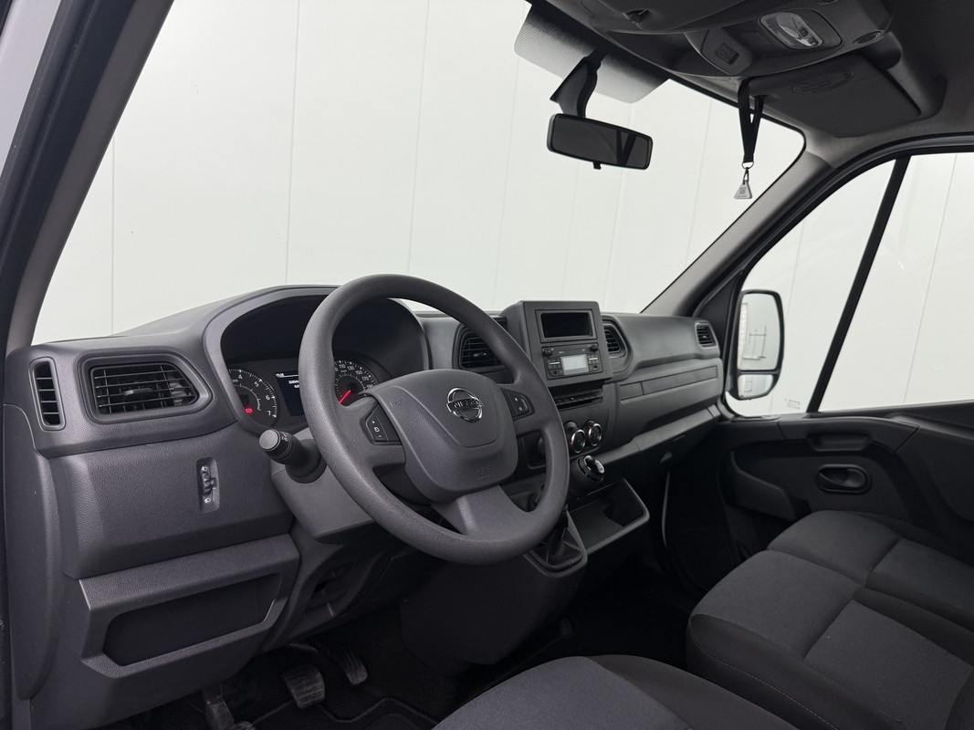 Nissan Interstar