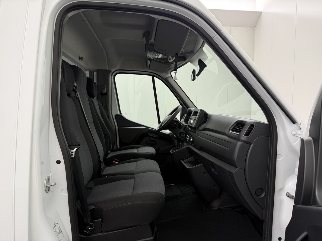 Nissan Interstar