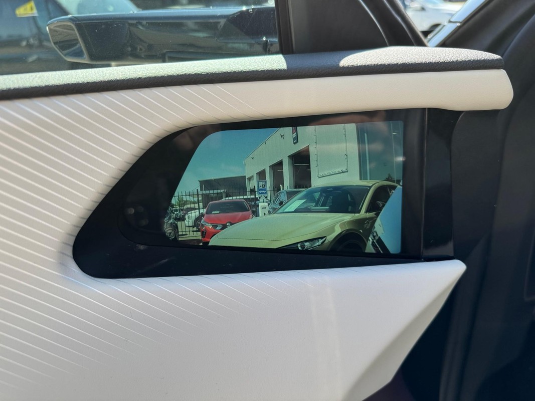 Mazda CX-6e