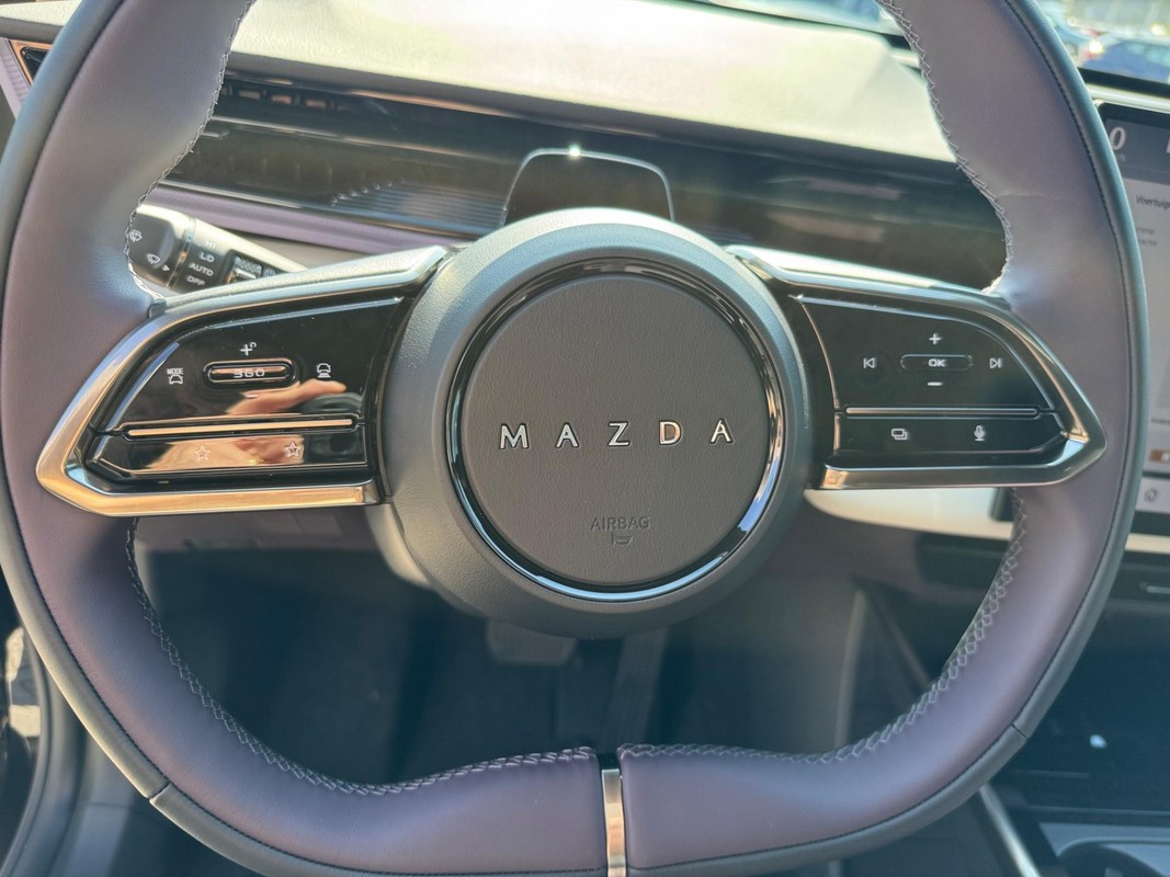 Mazda CX-6e