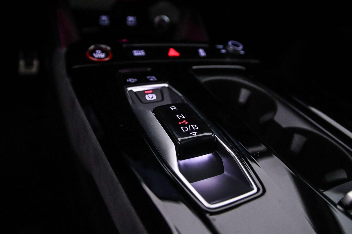 Audi SQ6 e-tron