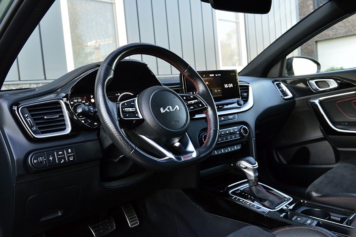 Kia ProCeed