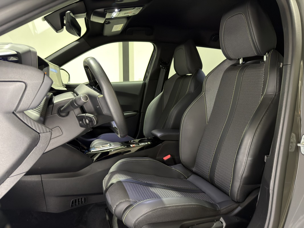 Peugeot e-2008