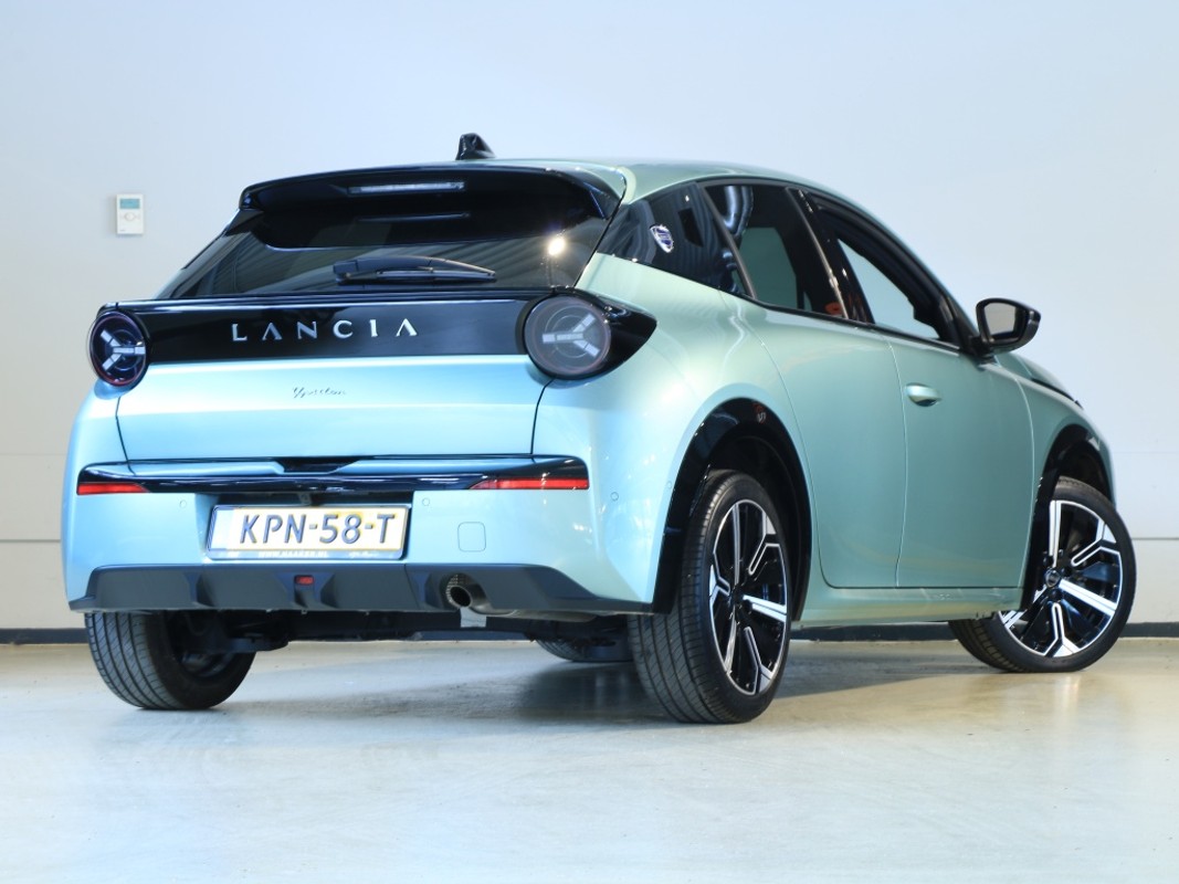 Lancia Ypsilon