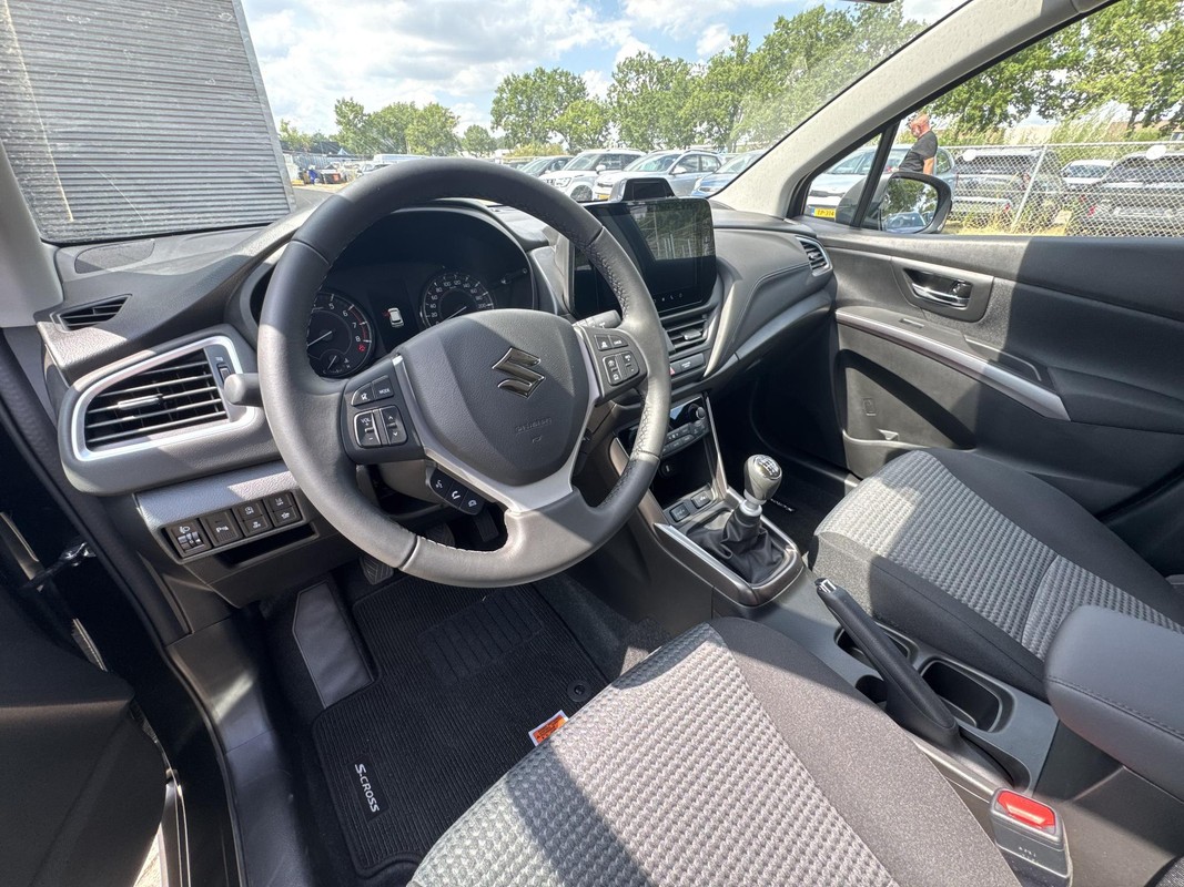 Suzuki S-Cross