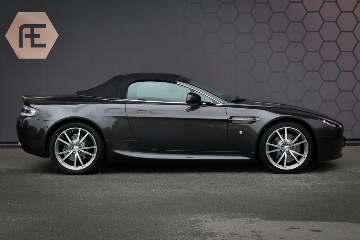 Aston Martin V8 Vantage
