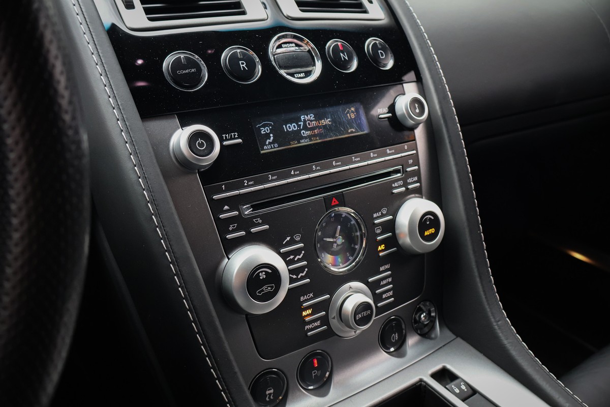 Aston Martin V8 Vantage
