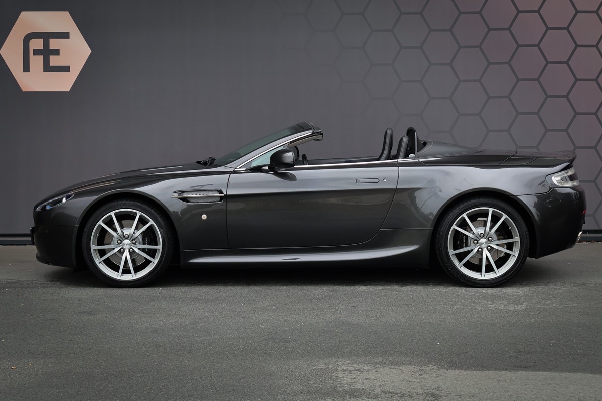 Aston Martin V8 Vantage
