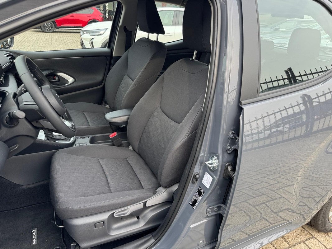 Mazda 2 Hybrid