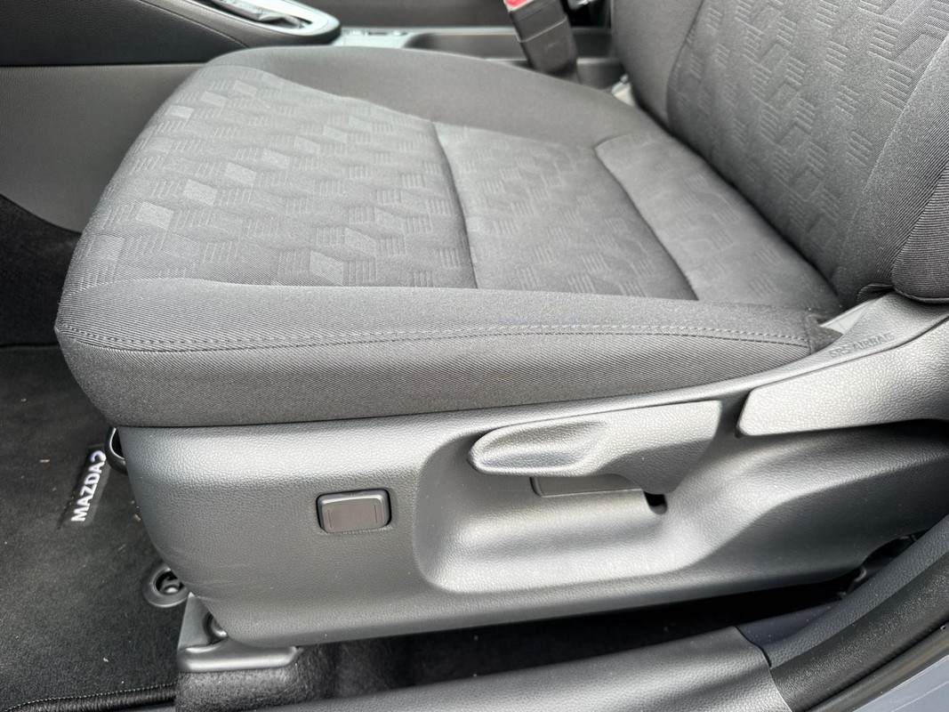 Mazda 2 Hybrid