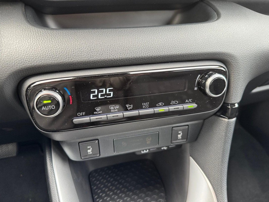 Mazda 2 Hybrid
