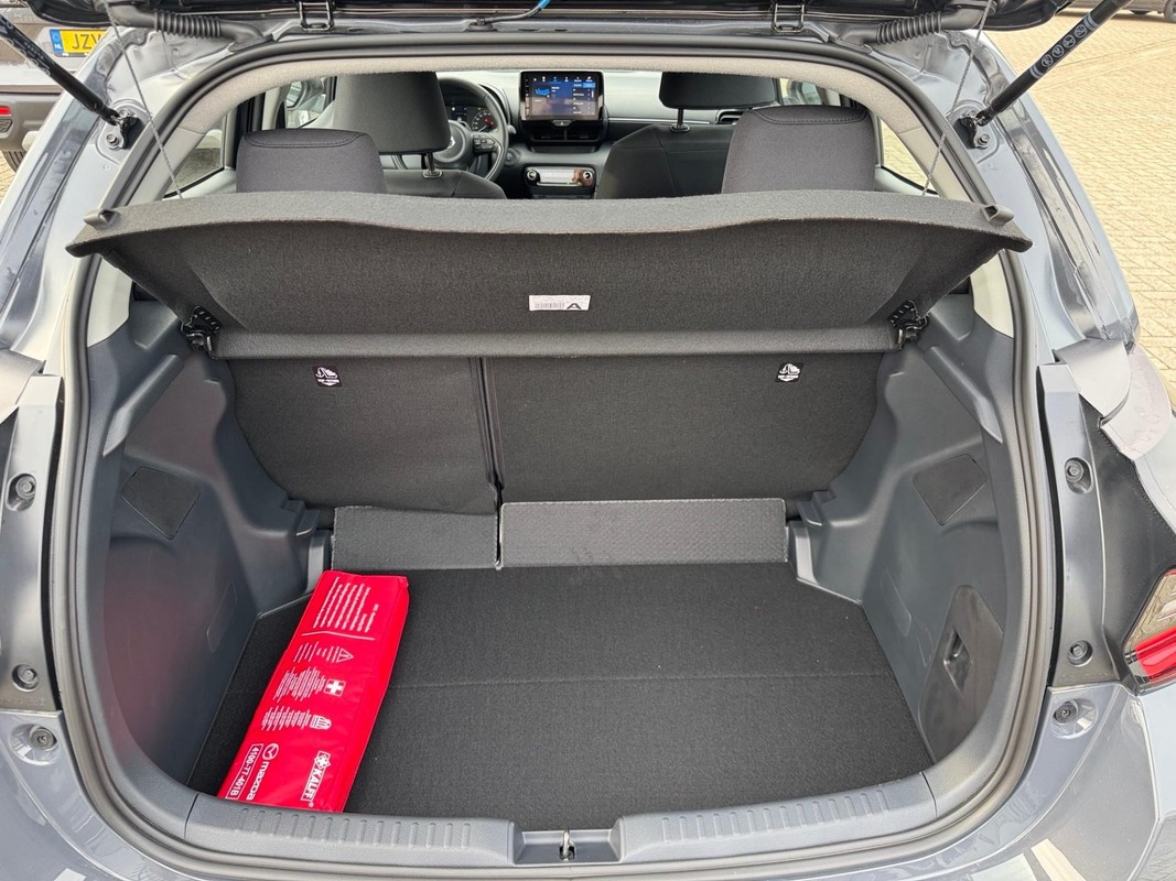 Mazda 2 Hybrid