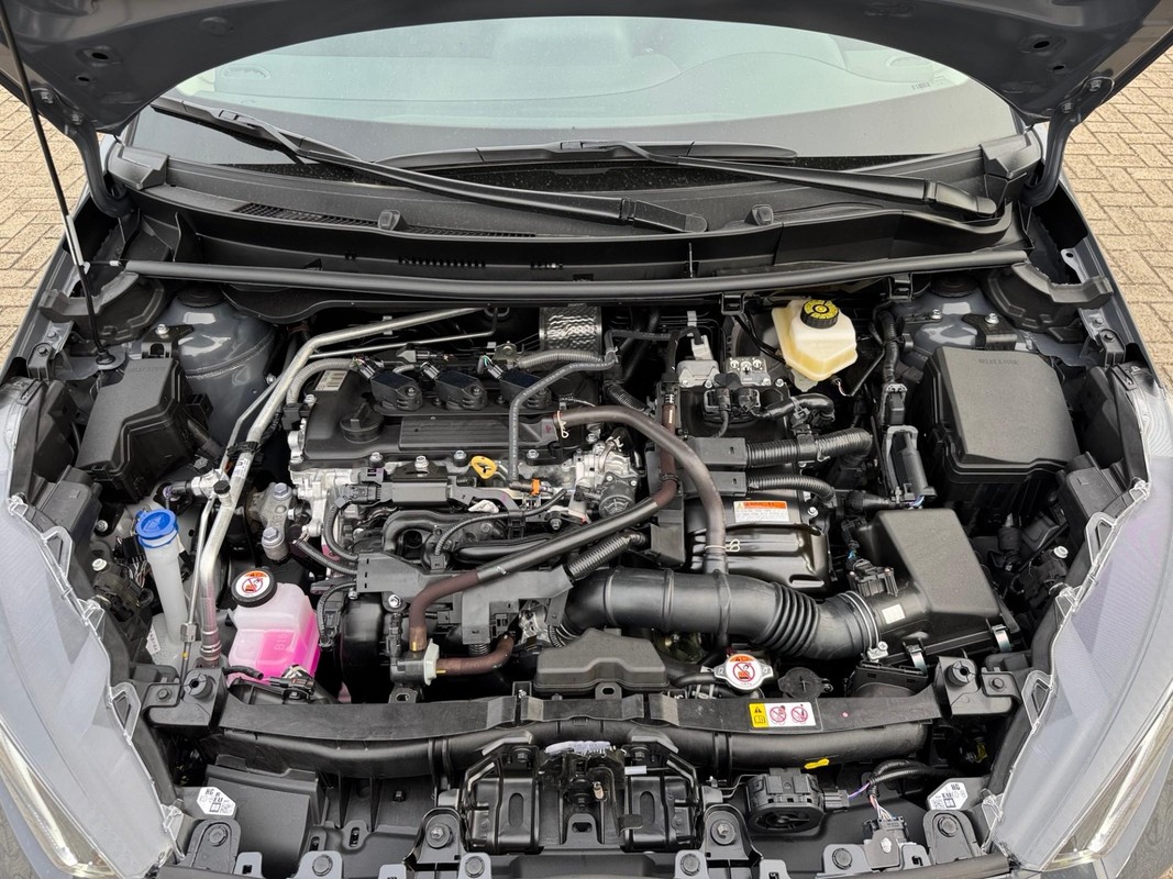 Mazda 2 Hybrid