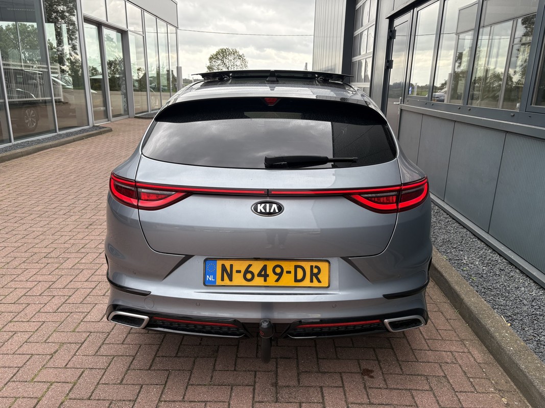 Kia ProCeed